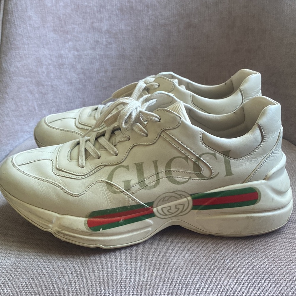 Women's Rhyton Gucci logo leather sneaker